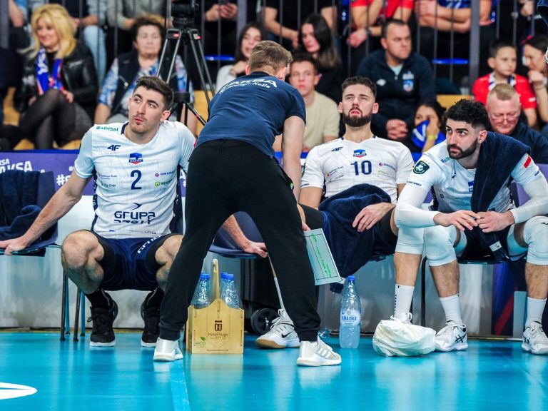 An unexpected turn regarding the health of ZAKSA leaders.  A telling photo on the Internet