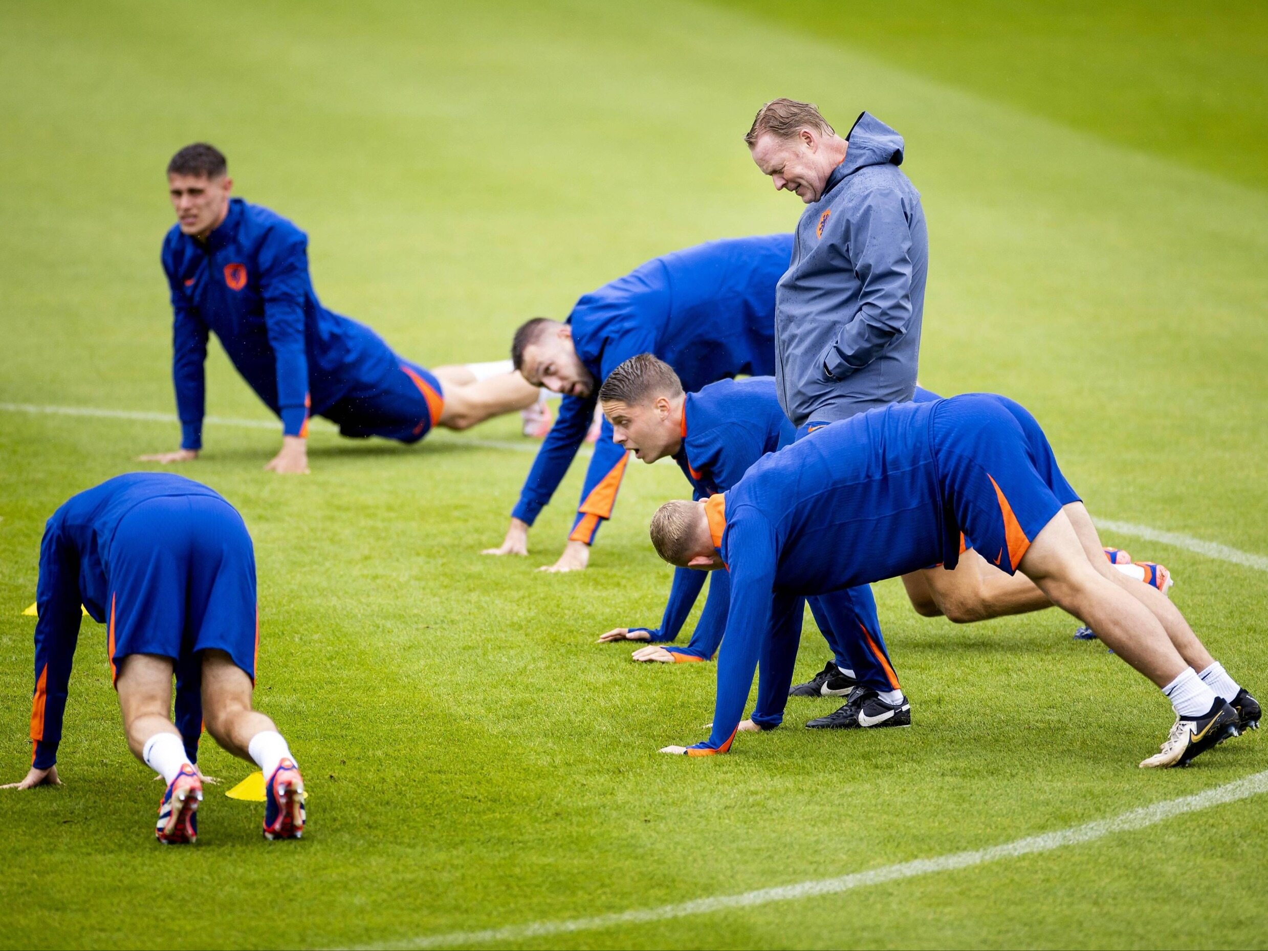 A surprising training session for the Dutch before the match against Poland.  Will this give them victory?