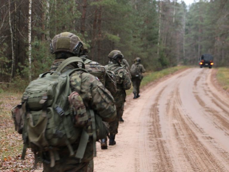 Polish soldiers detained at the border.  “This may paralyze the services”