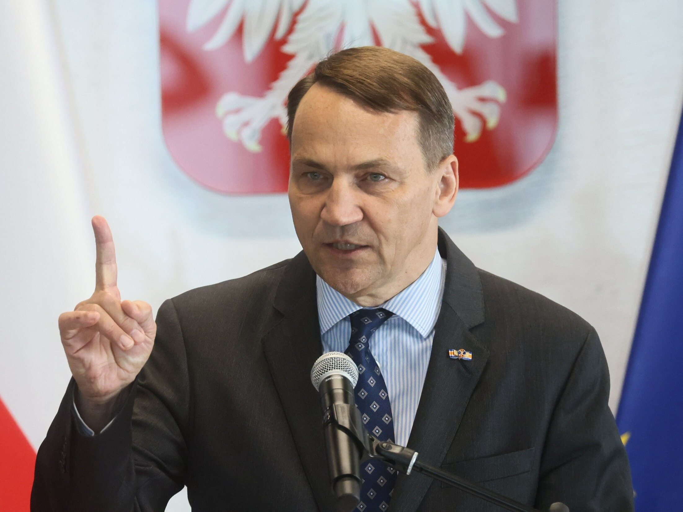 Sikorski makes a promise after the soldier's death.  "The Belarusian authorities will bear the consequences"