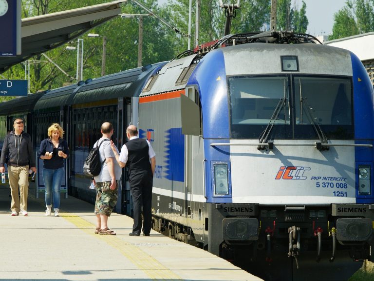 PKP gave passengers a nightmare. Heat and congestion were just the beginning