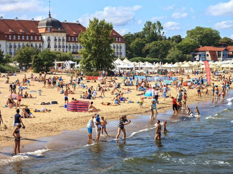 Sopot authorities have had enough of this tourist behavior. Warning issued